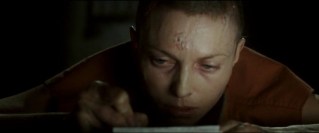 V.For.Vendetta.avi_snapshot_01.17.51_[2015.07.29_14.25.50]